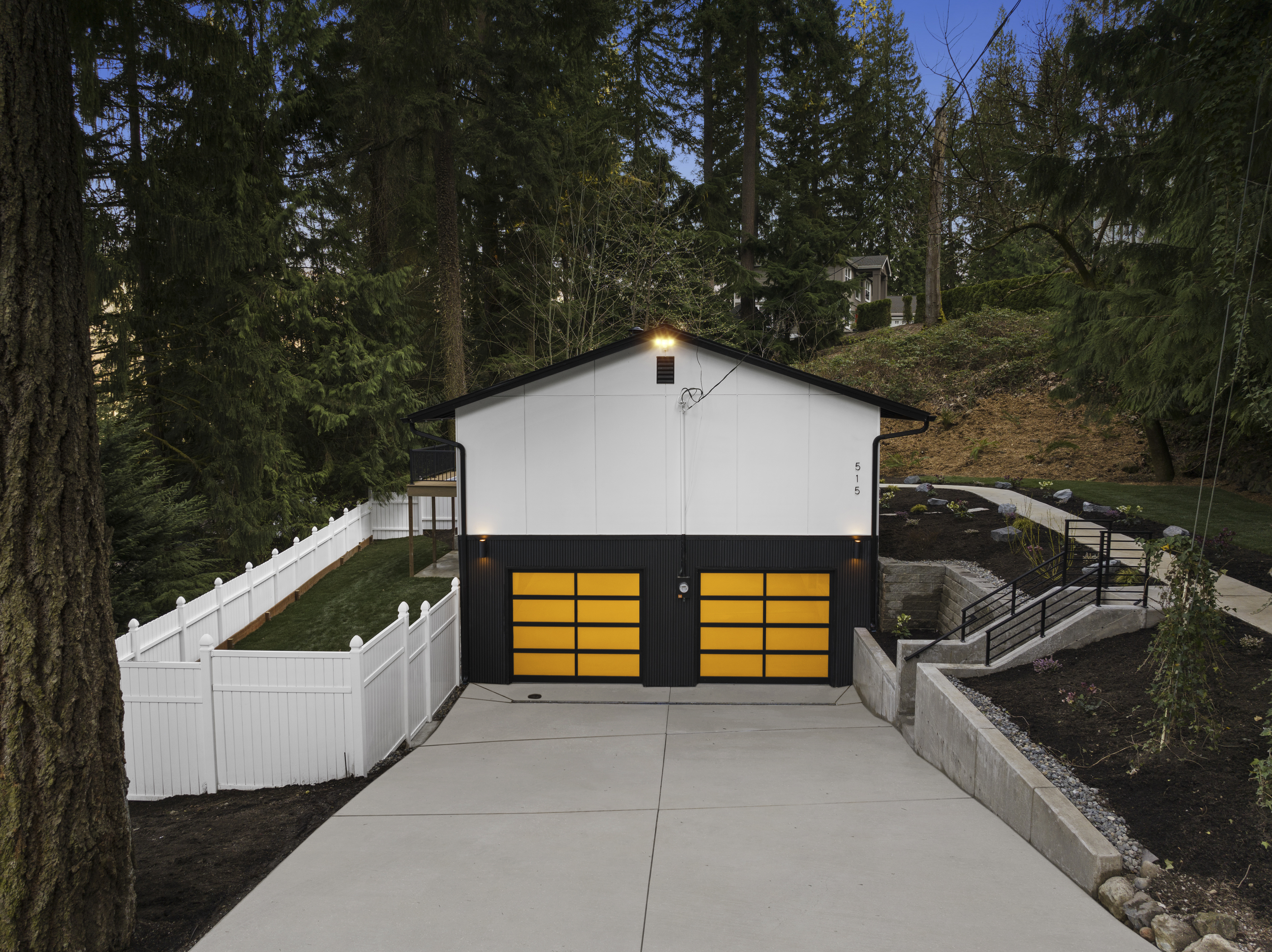 Contemporary Exterior Overhaul – photo 5